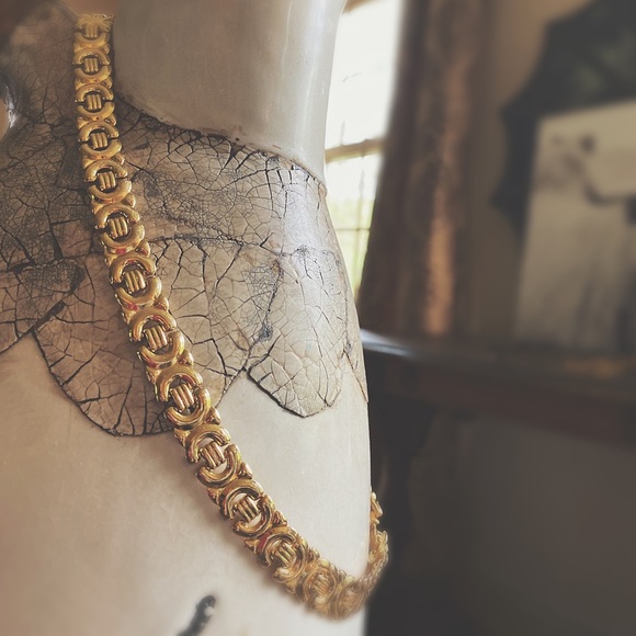 Vintage Avon  Xo Necklace HP🌵 - Picture 6 of 10